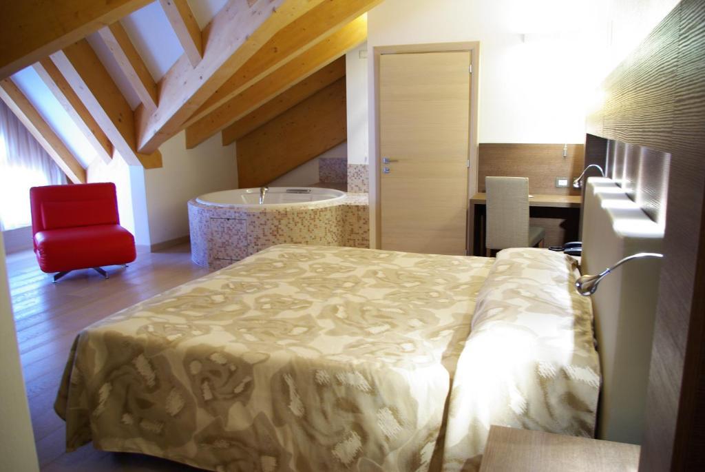 Grand Hotel Miramonti Passo del Tonale Pokoj fotografie