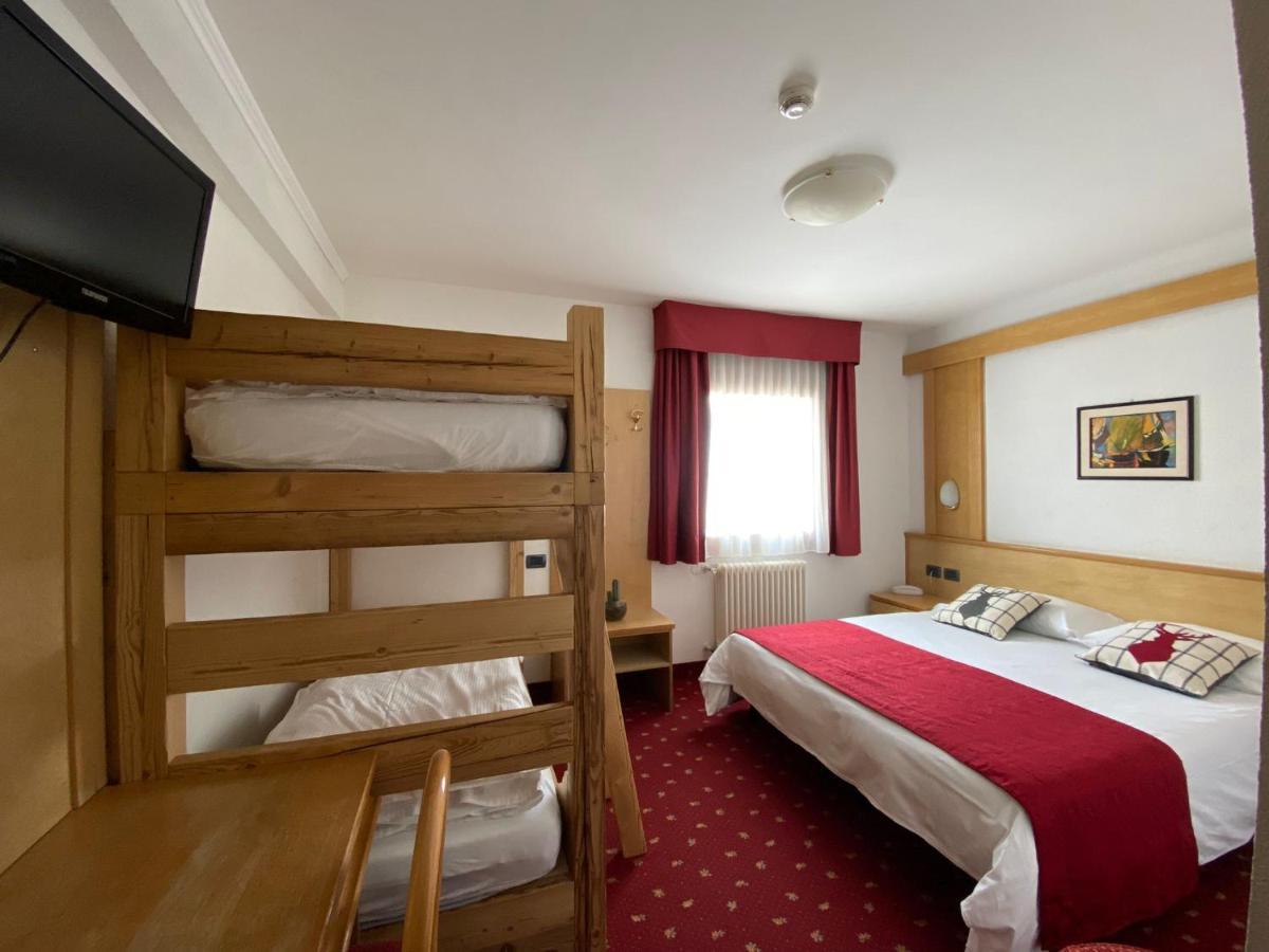 Grand Hotel Miramonti Passo del Tonale Pokoj fotografie