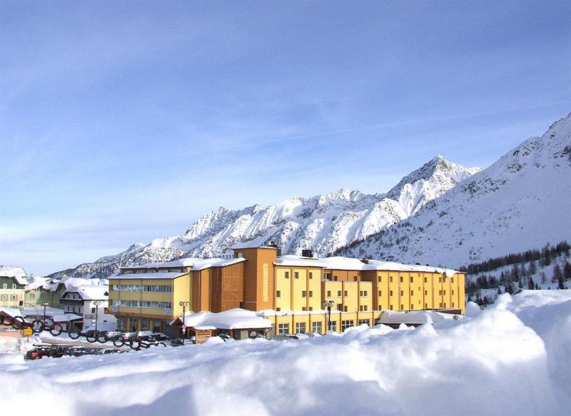 Grand Hotel Miramonti Passo del Tonale Exteriér fotografie